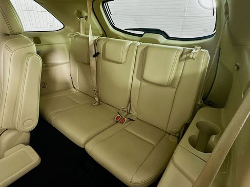 Used 2017 Toyota Highlander Limited Platinum image 31