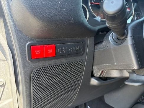 Used 2016 Jeep Wrangler Unlimited Rubicon AWD/4WD image 21