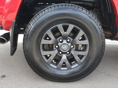 Certified 2021 Toyota Tacoma SR5 RWD image 11