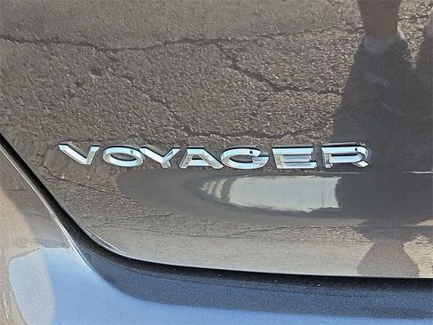Used 2023 Chrysler Voyager LX image 14