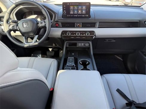 Certified 2025 Honda Pilot EX-L image 11