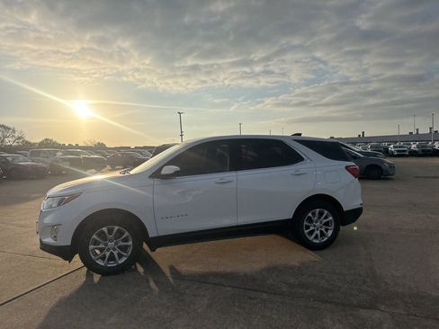 Used 2020 Chevrolet Equinox LT w/ LPO, Floor Liner Package image 10