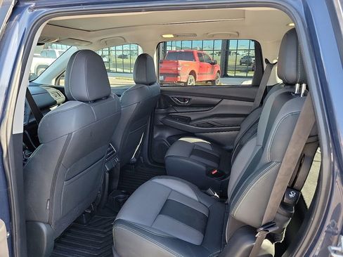 Used 2023 Subaru Ascent Onyx Edition image 7
