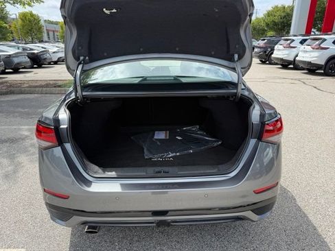Used 2025 Nissan Sentra SR w/ SR Premium Package FWD image 24
