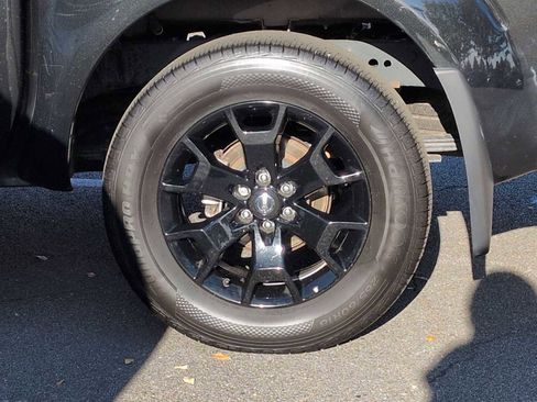 Used 2021 Nissan Frontier SV w/ Midnight Edition Floor Mats image 14