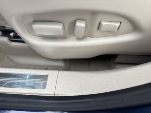 Used 2010 Cadillac SRX Performance image 22