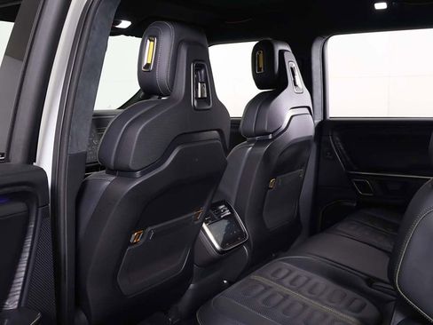 Used 2023 Rivian R1S Adventure image 34