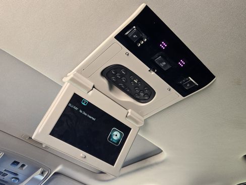 Used 2020 GMC Yukon Denali w/ Denali Ultimate Package image 35