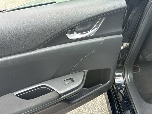 Used 2018 Honda Civic EX image 25