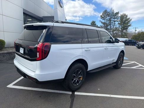 Used 2025 Ford Expedition Tremor AWD/4WD image 9
