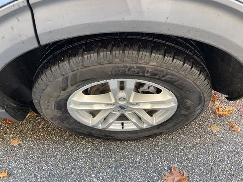 Certified 2020 Ford Explorer XLT w/ Equipment Group 202A image 11