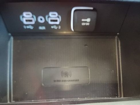 Certified 2025 Jeep Grand Cherokee Laredo w/ Luxury Tech Group I RWD image 29