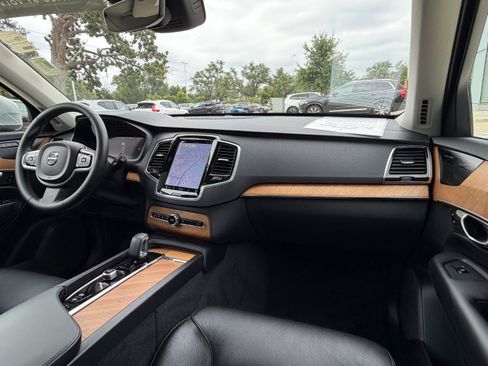 Certified 2023 Volvo XC90 B6 Plus AWD/4WD image 14