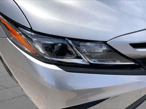 Used 2019 Toyota Camry SE FWD image 26