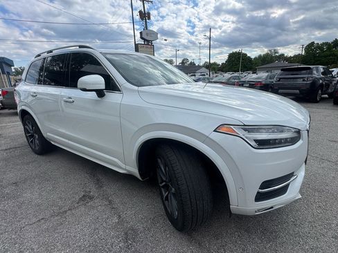 Used 2018 Volvo XC90 T6 Momentum w/ Convenience Package AWD/4WD image 8