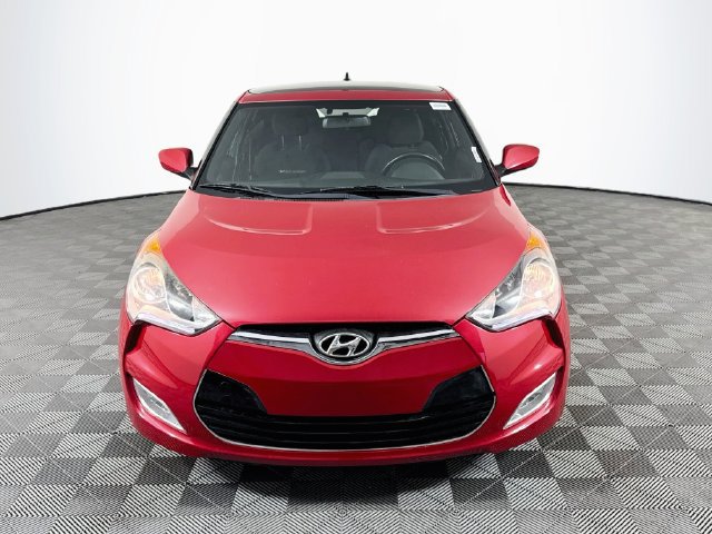 Used 2017 Hyundai Veloster Value Edition FWD image 2