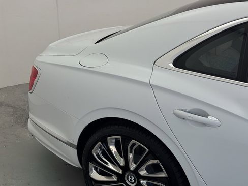 New 2026 Bentley Flying Spur Mulliner image 30