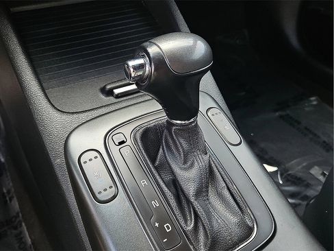 Used 2016 Kia Forte Koup SX w/ SX Premium Package image 25