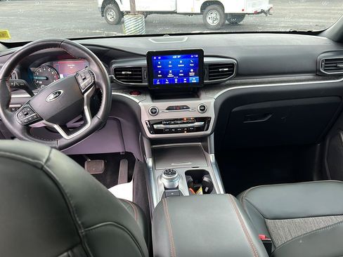 Used 2022 Ford Explorer Timberline w/ Timberline Technology Package AWD/4WD image 2