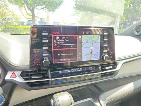 Used 2023 Toyota Sienna Limited FWD image 44