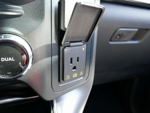 New 2025 Ford F150 Lariat w/ Equipment Group 501A Mid image 29