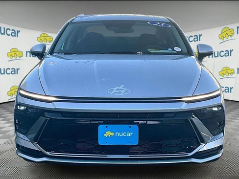 Certified 2025 Hyundai Sonata SE image 4