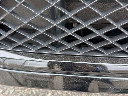 Used 2021 Bentley Bentayga image 17