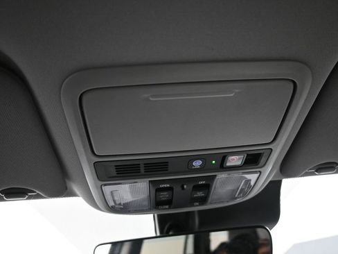 Certified 2022 Honda Pilot Touring image 17