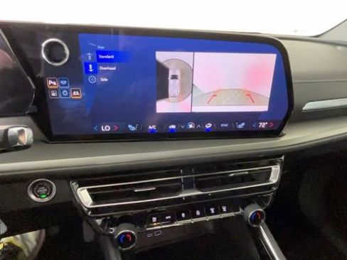 Used 2024 Chevrolet Traverse LS FWD image 27