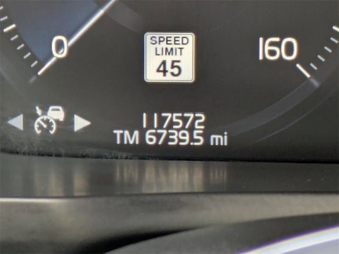 Used 2018 Volvo XC90 T6 Momentum image 42