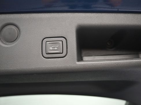 Used 2023 Chevrolet Equinox LT image 29