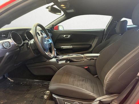 Used 2017 Ford Mustang Coupe RWD image 8