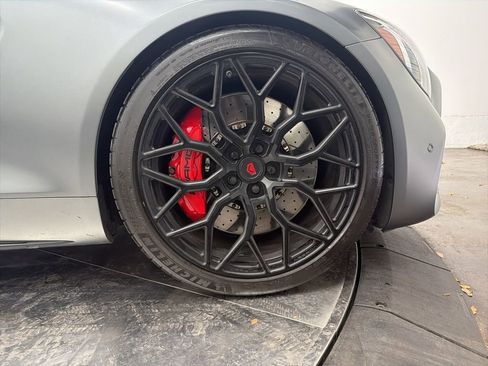 Used 2018 Mercedes-Benz AMG GT C image 9