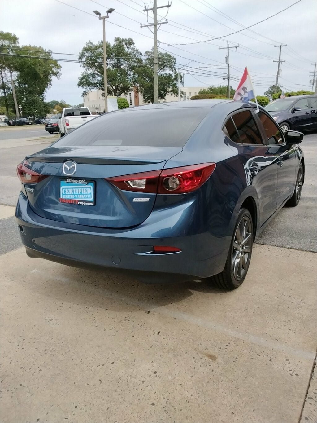 Used 2018 MAZDA MAZDA3 Touring FWD image 4