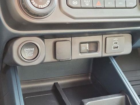 New 2026 Ford Maverick Lariat w/ 4K Tow Package AWD/4WD image 23