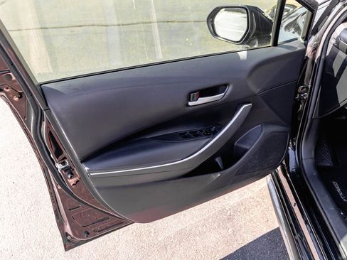 Used 2020 Toyota Corolla SE w/ SE Premium Package FWD image 8