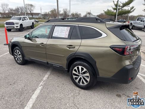 Used 2024 Subaru Outback Premium AWD/4WD image 19