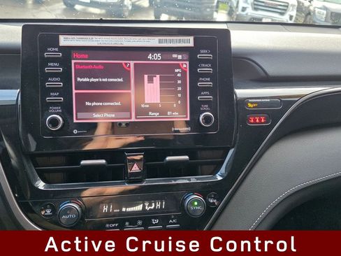 Used 2024 Toyota Camry SE image 17