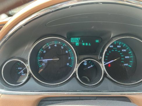 Used 2017 Buick Enclave Premium w/ Experience Buick Package FWD image 4