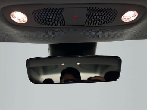 Used 2018 Tesla Model 3 Long Range image 12