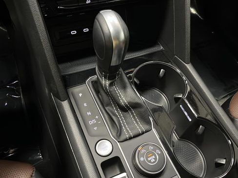 Used 2022 Volkswagen Atlas SEL Premium AWD/4WD image 19