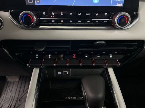 Certified 2024 GMC Canyon AT4X image 18