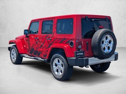 Used 2014 Jeep Wrangler Unlimited Sahara w/ Connectivity Group AWD/4WD image 8