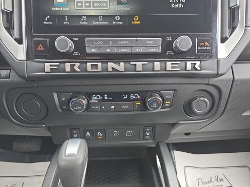 Used 2025 Nissan Frontier SV w/ SV Convenience Package image 26