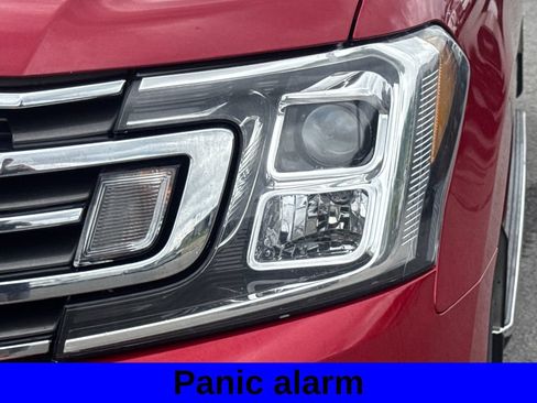 Used 2020 Ford Expedition XLT w/ Equipment Group 202A AWD/4WD image 17