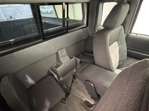 Used 2011 Ford Ranger XLT image 25