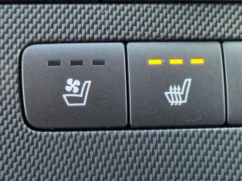 Certified 2021 Hyundai Santa Fe Limited image 24