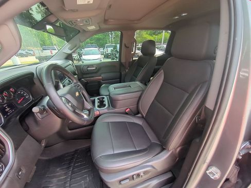 Used 2021 Chevrolet Silverado 1500 LTZ w/ Z71 Off-Road Package AWD/4WD image 16