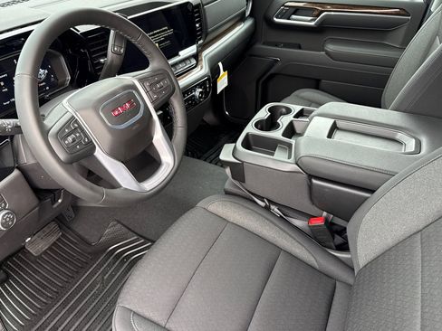New 2026 GMC Sierra 1500 Elevation image 11
