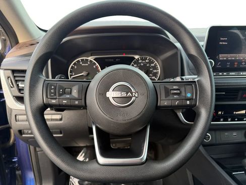 Certified 2023 Nissan Rogue SV image 12